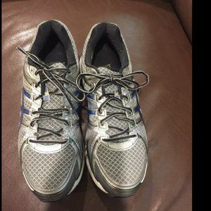 Asics Dynamic Doumax shoes